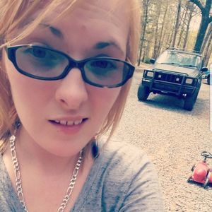 Meet your Posher, Cassie